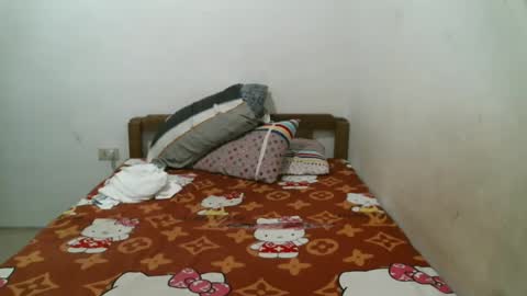 Snapshot of newest_star69 chatting on 02.20.25 Lucy Pearl online show from 02.20.25