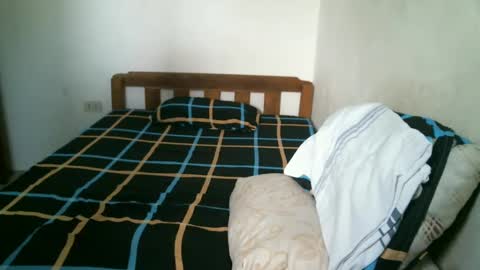 Snapshot of newest_star69 chatting on 02.25.25 Lucy Pearl online show from 02.25.25