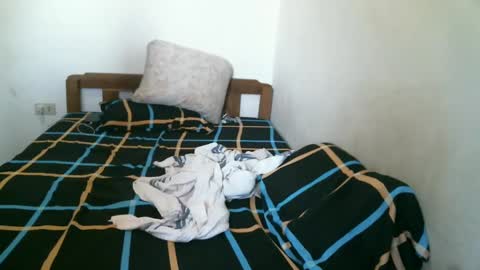 Snapshot of newest_star69 chatting on 03.02.25 Lucy Pearl online show from 03.02.25