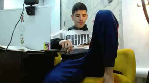 newlatino1 online show from 10.28.25