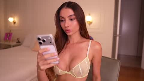Snapshot of newmollybrooke chatting on 07.30.26 all my links Here online show from 07.30.26