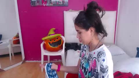 nextdoor_fantasy online show from 11.05.25