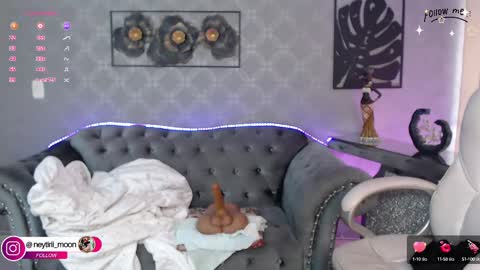 Snapshot of neytiri_moon chatting on 03.01.25 Sandra online show from 03.01.25