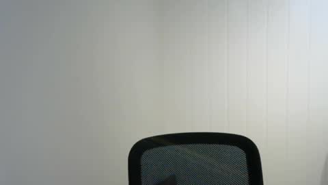 Snapshot of nezvers chatting on 02.06.25 YouPick online show from 02.06.25