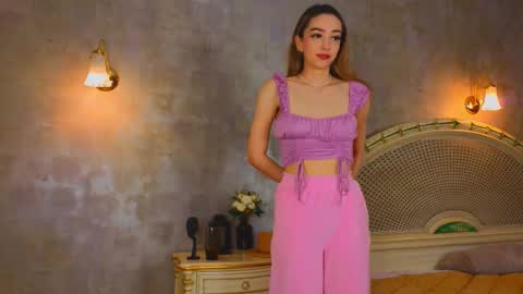 Snapshot of nganlico chatting on 11.18.25 Anasteisha online show from 11.18.25