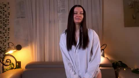 Snapshot of nganlico chatting on 12.14.25 Anasteisha online show from 12.14.25