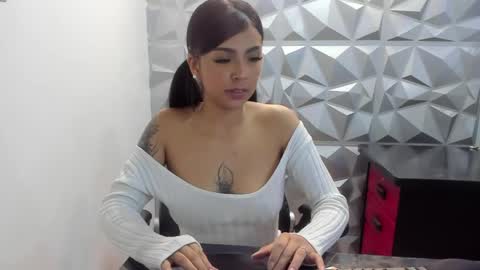 Nia Malkova online show from 06.10.26