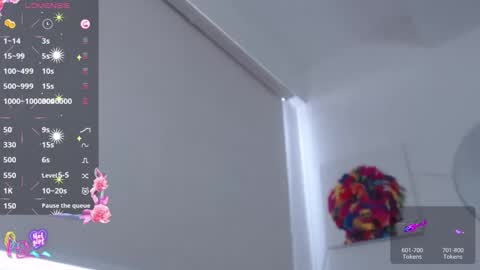 Mia online show from 04.18.26