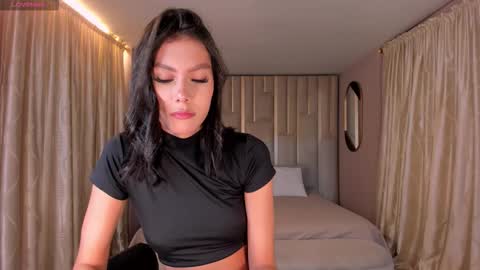 Snapshot of niasalvatore chatting on 10.21.25 Call me Nia online show from 10.21.25