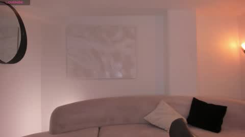 Snapshot of niasalvatore chatting on 11.08.25 Call me Nia online show from 11.08.25