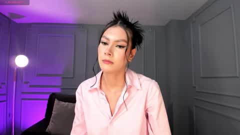 Snapshot of niasalvatore chatting on 11.26.25 Call me Nia online show from 11.26.25