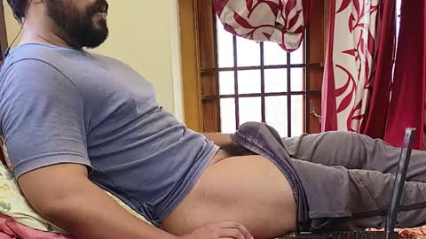 Robin online show from 04.10.26