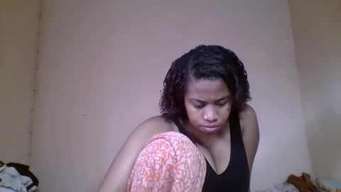 Snapshot of nicelly01 chatting on 05.31.26 nicelly01 online show from 05.31.26