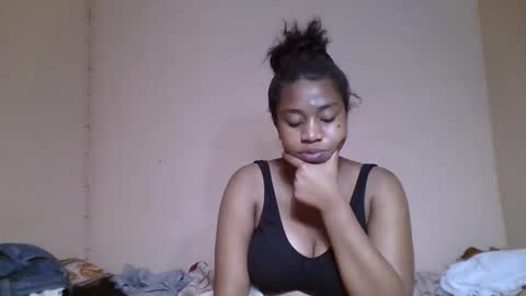 Snapshot of nicelly01 chatting on 05.31.26 nicelly01 online show from 05.31.26
