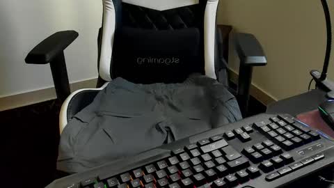 Camila And Steeven online show from 10.18.25