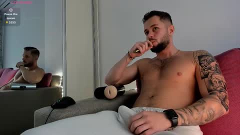 Nicholassx online show from 11.20.25