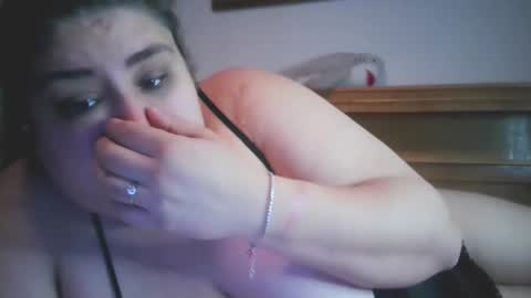 Nicholle online show from 01.16.25