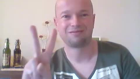 Snapshot of nick1990b chatting on 03.05.25 nick1990b online show from 03.05.25