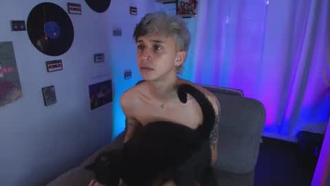 Nico online show from 12.19.25