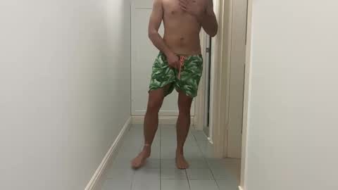 Snapshot of nick_throw_ chatting on 10.03.25 nick_throw_ online show from 10.03.25