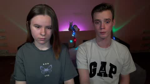 Snapshot of nickandmolly chatting on 12.25.24 nick and molly online show from 12.25.24