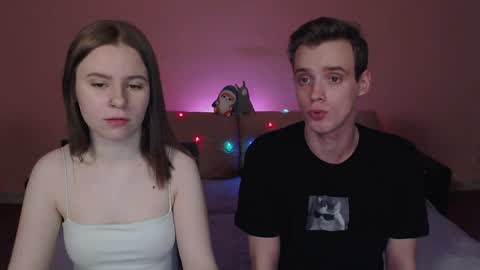 Snapshot of nickandmolly chatting on 01.05.25 nick and molly online show from 01.05.25