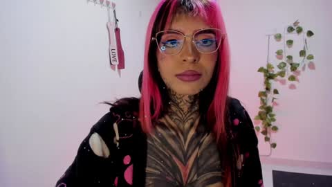   Help me reach 100 thumbs up online show from 01.17.25