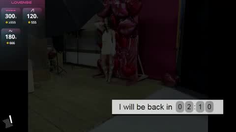 Snapshot of nickierainer chatting on 01.03.25 Nickie online show from 01.03.25