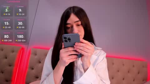 Snapshot of nickierainer chatting on 01.29.25 Nickie online show from 01.29.25