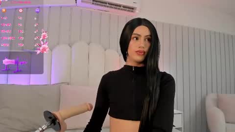 nickiwestt___ online show from 08.05.26