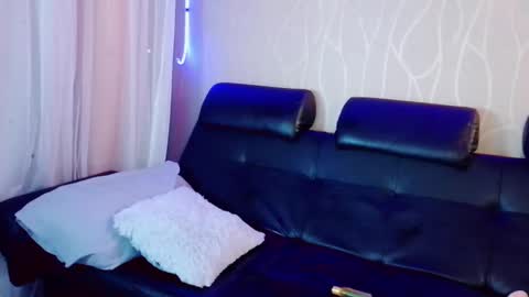 nicky_oli online show from 03.02.25
