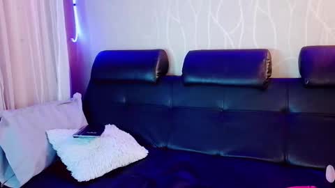 nicky_oli online show from 03.04.25