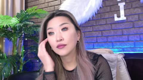 Snapshot of nicky_owl chatting on 01.27.25 Today is my 41st birthday And in 2 hours Im waiting for you on the stream Stock up on tokens and a good mood Nicky online show from 01.27.25