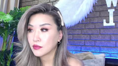 Snapshot of nicky_owl chatting on 02.14.25 Today is my 41st birthday And in 2 hours Im waiting for you on the stream Stock up on tokens and a good mood Nicky online show from 02.14.25