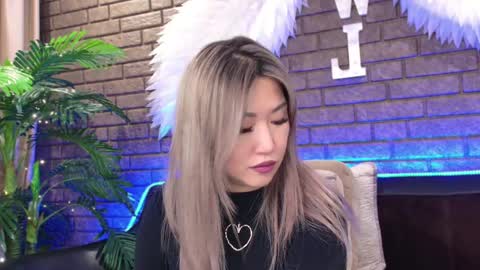 Snapshot of nicky_owl chatting on 02.17.25 Today is my 41st birthday And in 2 hours Im waiting for you on the stream Stock up on tokens and a good mood Nicky online show from 02.17.25