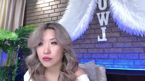Snapshot of nicky_owl chatting on 02.23.25 Today is my 41st birthday And in 2 hours Im waiting for you on the stream Stock up on tokens and a good mood Nicky online show from 02.23.25