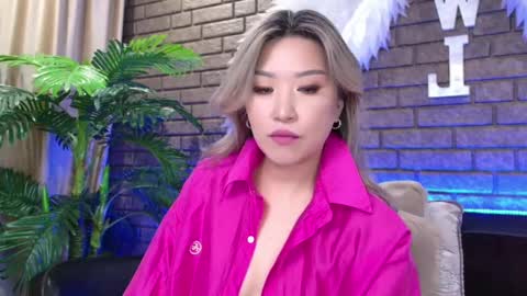 Snapshot of nicky_owl chatting on 03.03.25 Today is my 41st birthday And in 2 hours Im waiting for you on the stream Stock up on tokens and a good mood Nicky online show from 03.03.25