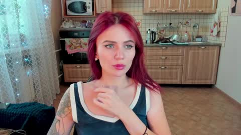 Snapshot of nicky_weekends chatting on 12.24.24 Nicky Weekends online show from 12.24.24