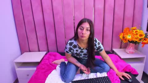 Nicky Miler online show from 11.08.25