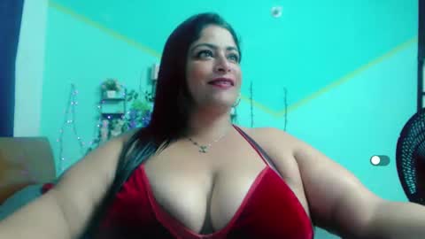 Snapshot of nickyribeiro chatting on 09.19.25 nickyribeiro online show from 09.19.25