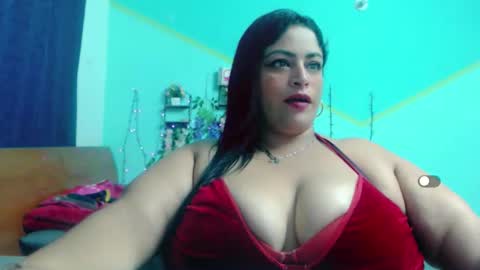 Snapshot of nickyribeiro chatting on 09.22.25 nickyribeiro online show from 09.22.25