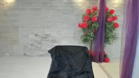 NickyStarr7 online show from 04.13.26