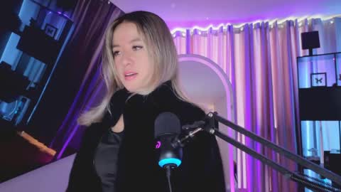 Snapshot of nickywindsor chatting on 06.01.26 Nicky online show from 06.01.26