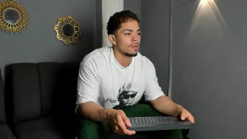 nico_blaze7 online show from 12.18.25