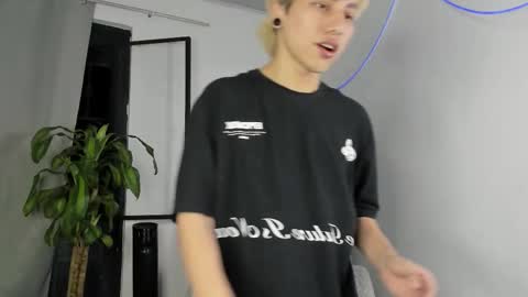 Nico  online show from 09.16.25