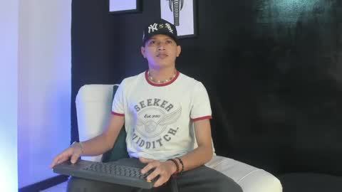 Snapshot of nico_saint_ chatting on 06.01.26 nico_saint_ online show from 06.01.26