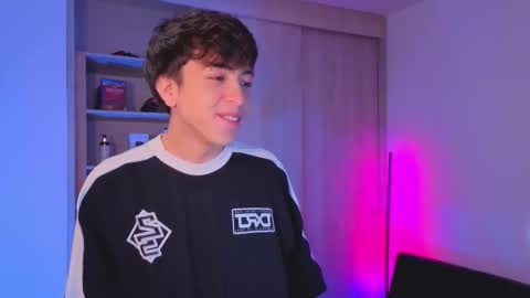 Nicolas online show from 10.17.25