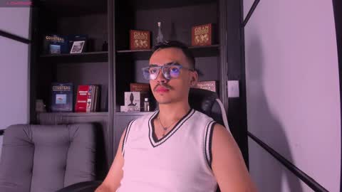 Nico King online show from 11.18.25