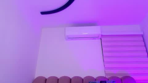 Snapshot of nicol_ferrer chatting on 02.21.26 Nicol online show from 02.21.26