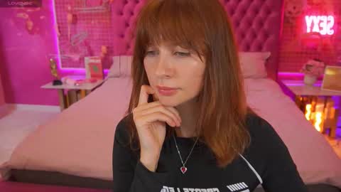 Nicol Moonn online show from 11.15.25